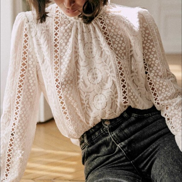 SOLD // Sézane RARE 'Valentine' Blouse in Ecru Size 40/US 8 - Picture 2 of 5